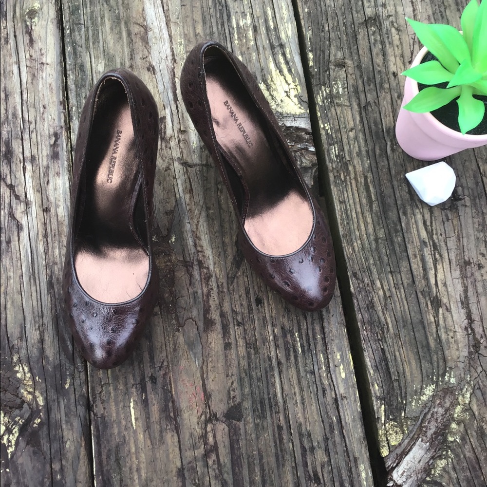 Brown Ostrich Leather Platform Pumps - Picture 2 of 4